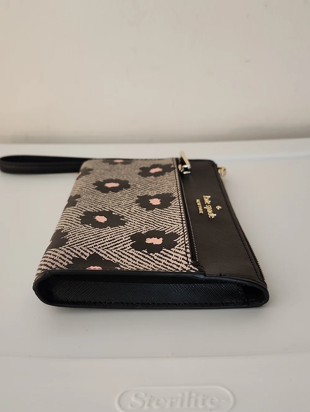 kate spade Staci Wristlet
